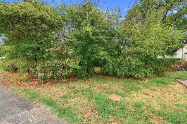 806 W Gandy Street, Denison, TX 75020