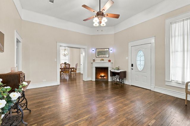 806 W Gandy Street, Denison, TX 75020
