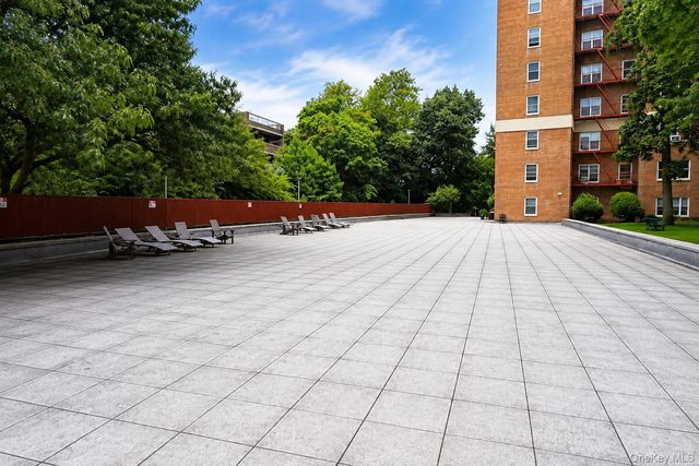 280 Collins Avenue 3i, Fleetwood, NY 10552