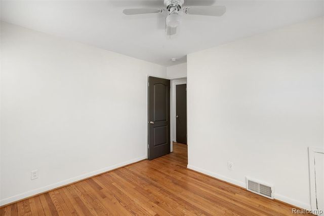 23754 Lambrecht Avenue, Eastpointe, MI 48021