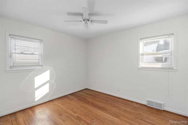 23754 Lambrecht Avenue, Eastpointe, MI 48021