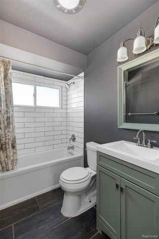 23754 Lambrecht Avenue, Eastpointe, MI 48021