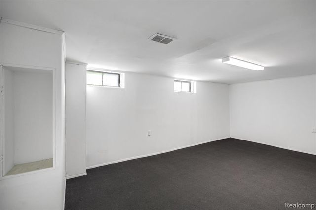 23754 Lambrecht Avenue, Eastpointe, MI 48021