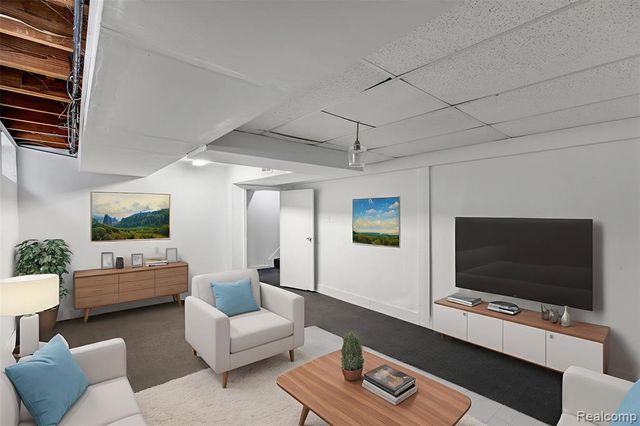 23754 Lambrecht Avenue, Eastpointe, MI 48021