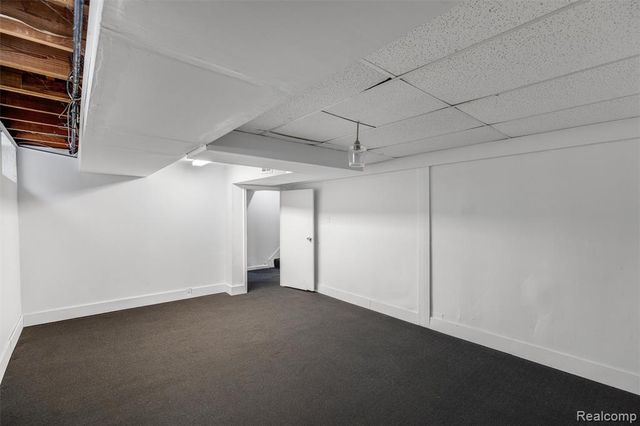 23754 Lambrecht Avenue, Eastpointe, MI 48021