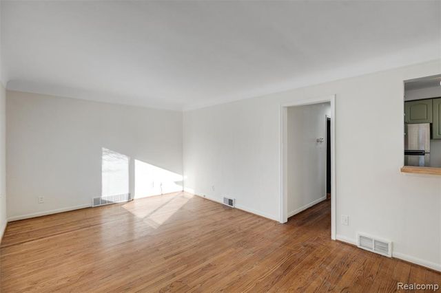 23754 Lambrecht Avenue, Eastpointe, MI 48021