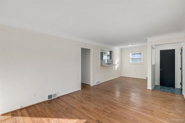 23754 Lambrecht Avenue, Eastpointe, MI 48021