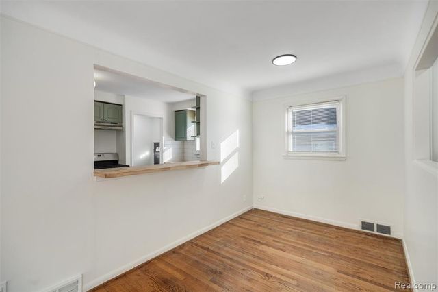 23754 Lambrecht Avenue, Eastpointe, MI 48021