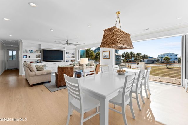 108 Strawflower Drive, Holden Beach, NC 28462