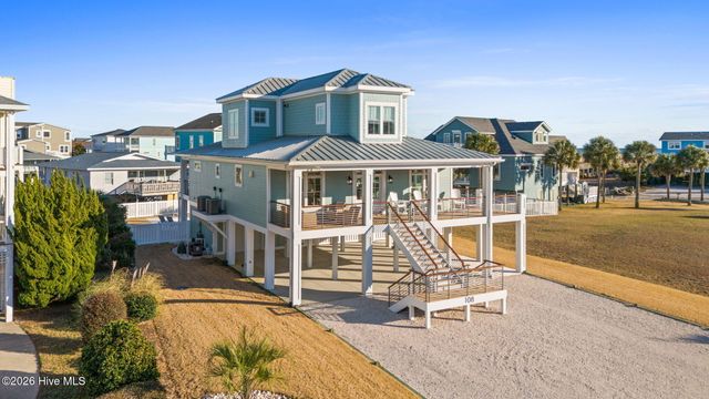 108 Strawflower Drive, Holden Beach, NC 28462