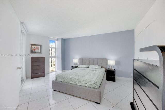 100 Bayview Dr 1231, Sunny Isles Beach, FL 33160