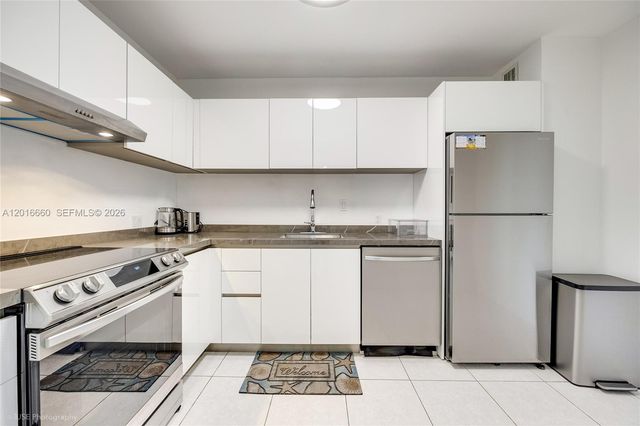 100 Bayview Dr 1231, Sunny Isles Beach, FL 33160