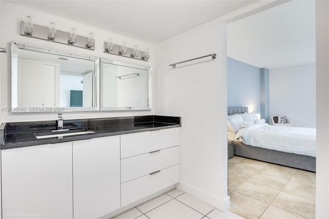 100 Bayview Dr 1231, Sunny Isles Beach, FL 33160