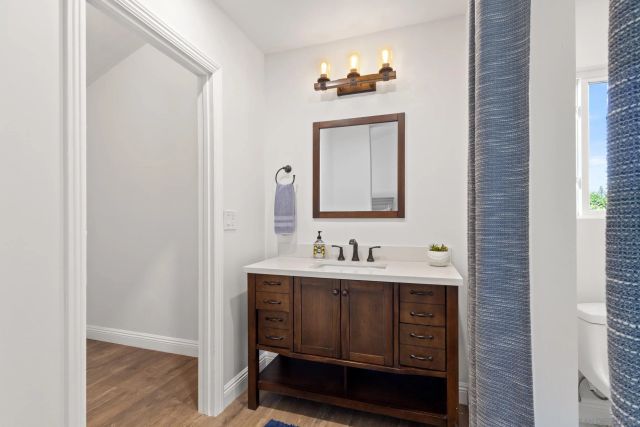 761 Rocking Horse Rd, Vista, CA 92081