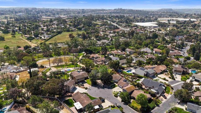 761 Rocking Horse Rd, Vista, CA 92081