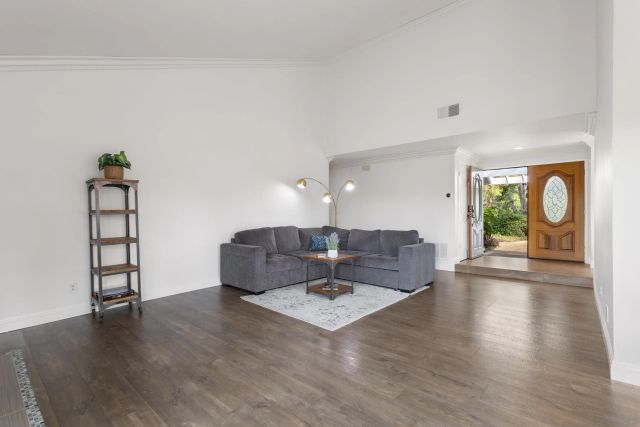 761 Rocking Horse Rd, Vista, CA 92081