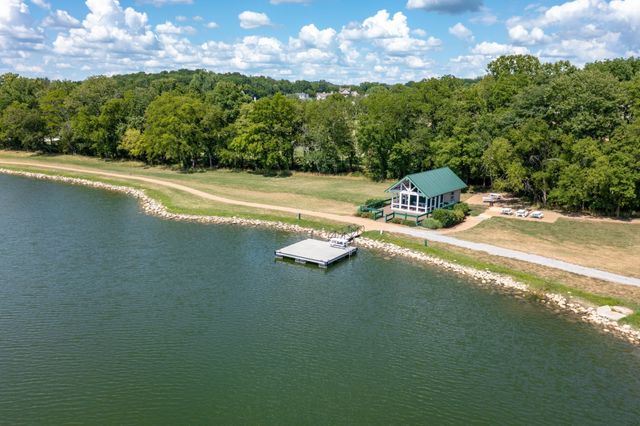 5009 Native Pony Trl, College Grove, TN 37046