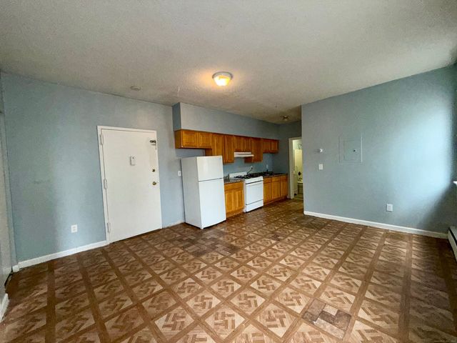 132 Locust Street 4, Waterbury, CT 06704