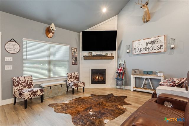 639 County Road 101, Rogers, TX 76569