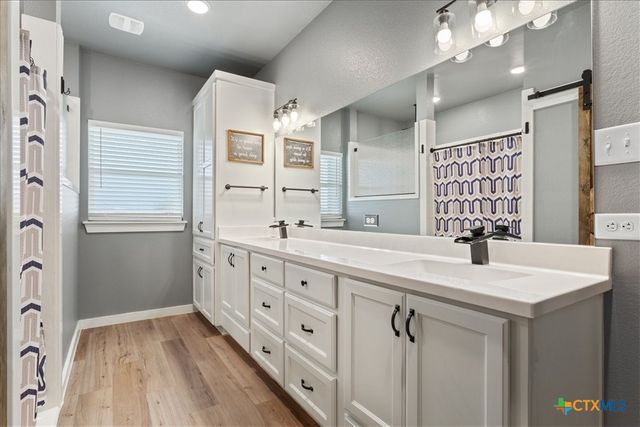 639 County Road 101, Rogers, TX 76569