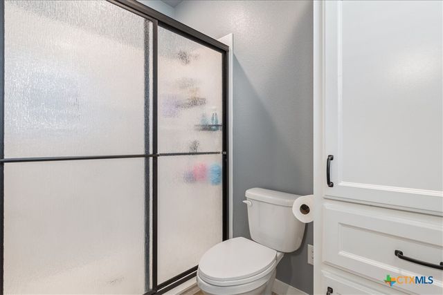 639 County Road 101, Rogers, TX 76569