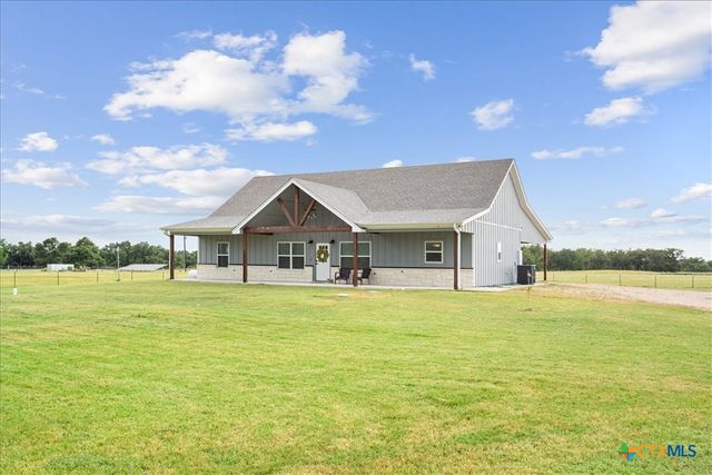639 County Road 101, Rogers, TX 76569