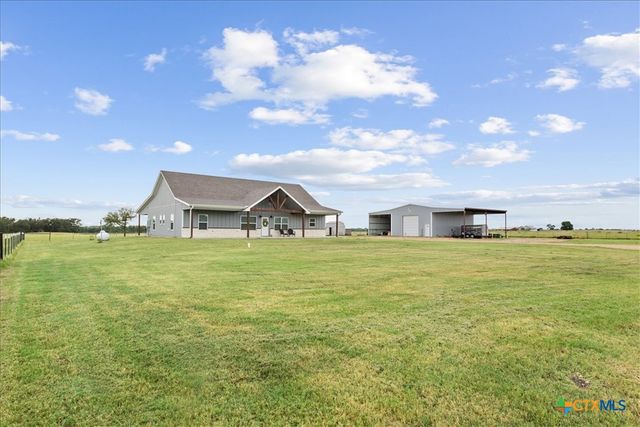 639 County Road 101, Rogers, TX 76569