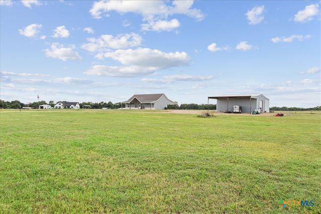 639 County Road 101, Rogers, TX 76569