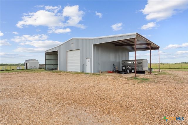 639 County Road 101, Rogers, TX 76569