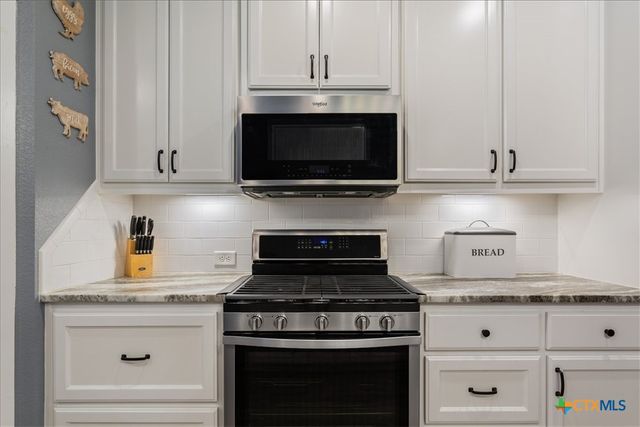 639 County Road 101, Rogers, TX 76569