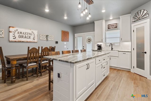 639 County Road 101, Rogers, TX 76569