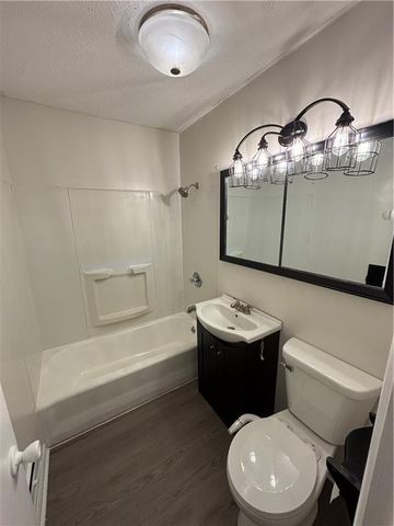 10710 Newton Avenue, Kansas City, MO 64134