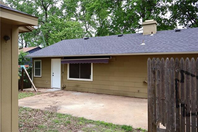 10710 Newton Avenue, Kansas City, MO 64134