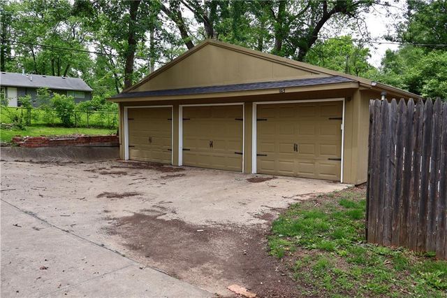 10710 Newton Avenue, Kansas City, MO 64134