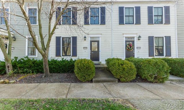 3233 S Civic Green Way, St Charles, MO 63301