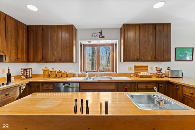 721 N 675 W, Columbus, IN 47201