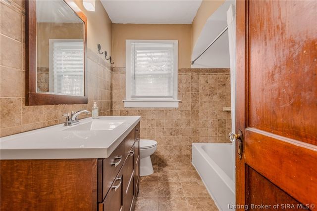 516 E 7th Street, Seymour, IN 47274