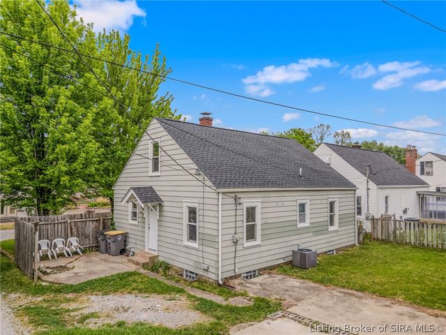 516 E 7th Street, Seymour, IN 47274