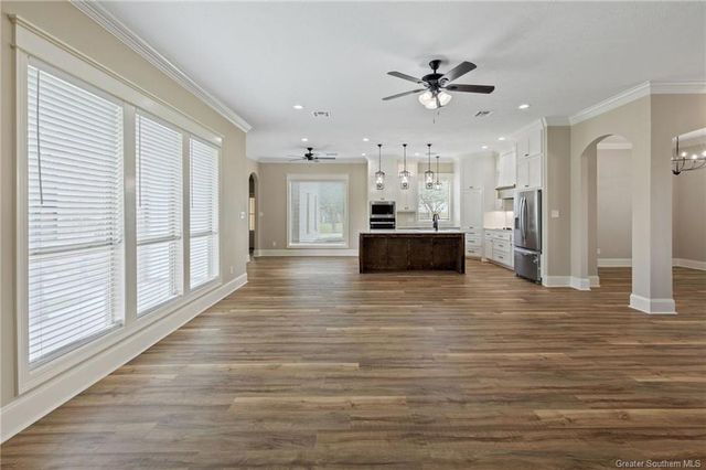 5831 South 40 Court, Iowa, LA 70647