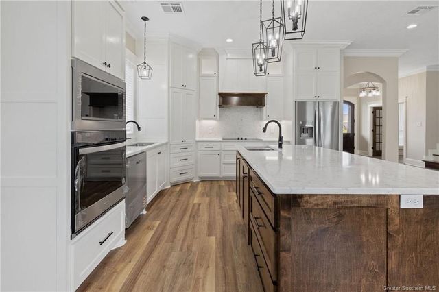 5831 South 40 Court, Iowa, LA 70647