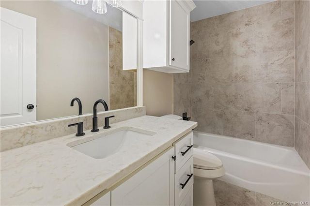 5831 South 40 Court, Iowa, LA 70647