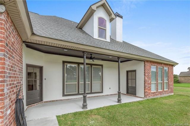 5831 South 40 Court, Iowa, LA 70647