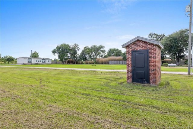 5831 South 40 Court, Iowa, LA 70647