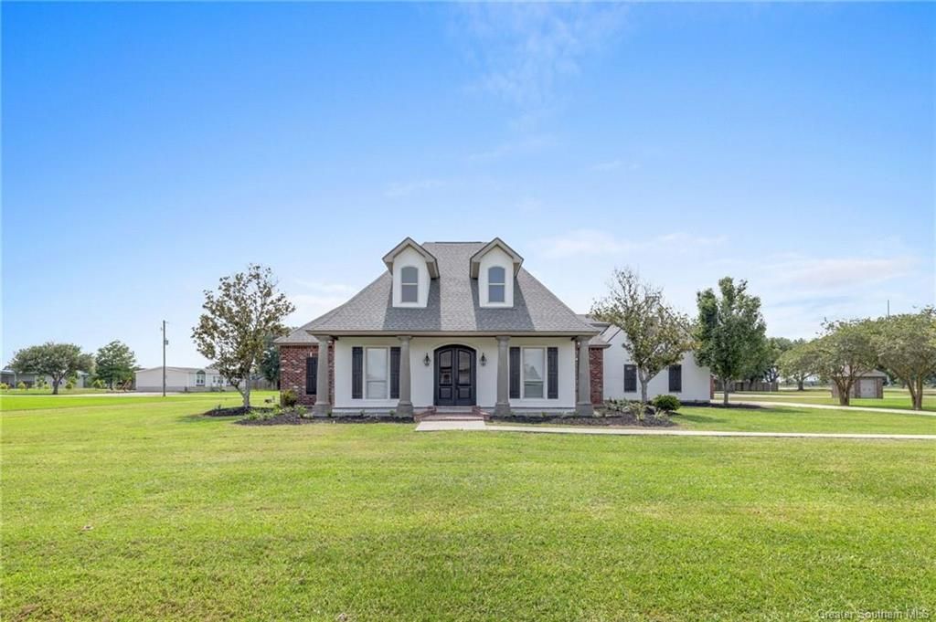 5831 South 40 Court, Iowa, LA 70647