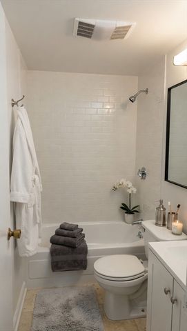 701-703 Massachusetts Ave 11, Boston, MA 02118