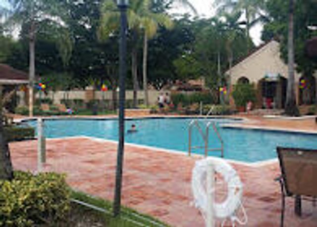 2041 Renaissance Boulevard 207, Hollywood, FL 33025