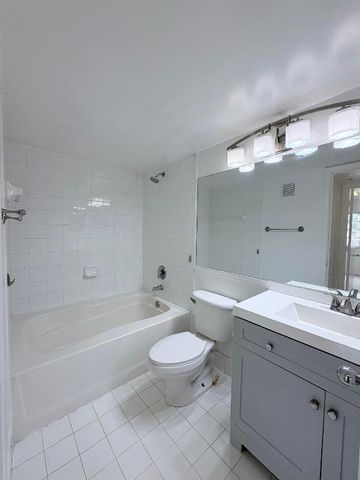 2041 Renaissance Boulevard 207, Hollywood, FL 33025