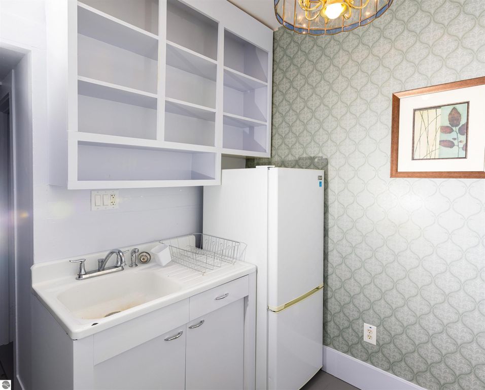 Image 15 of property listing at 323 W Wright Avenue, Shepherd, MI 48883