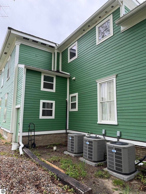 Image 38 of property listing at 323 W Wright Avenue, Shepherd, MI 48883