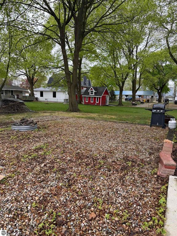 Image 42 of property listing at 323 W Wright Avenue, Shepherd, MI 48883